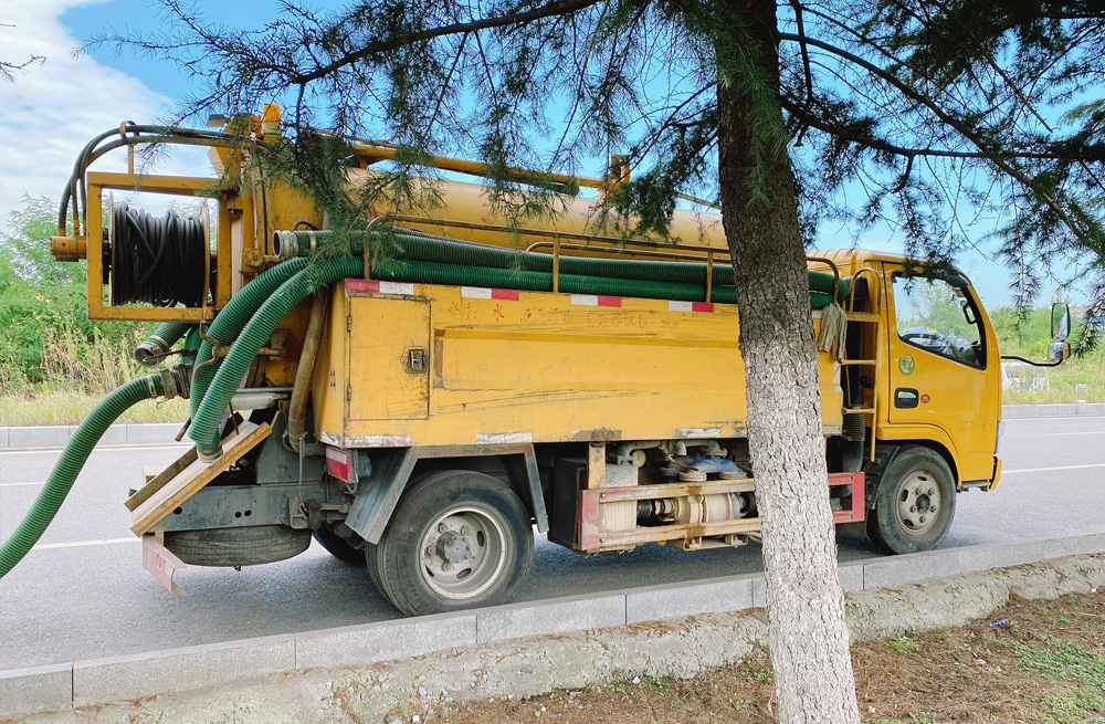 283高楼门清洗抽粪车